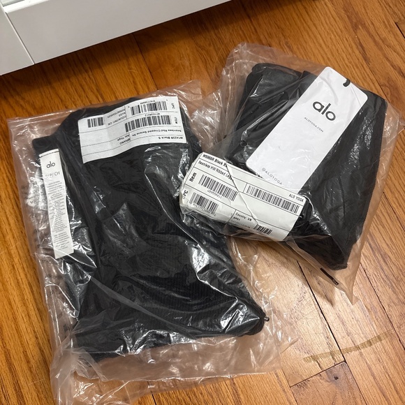 ALO Yoga Seamless Ribbed Cropped Serene Short Sleeve + Ribbed Leggings XS S NWT - Picture 7 of 7